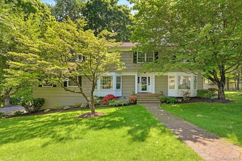 116 Burns Pl, Briarcliff Manor, NY, 10510-1320 | Card Image