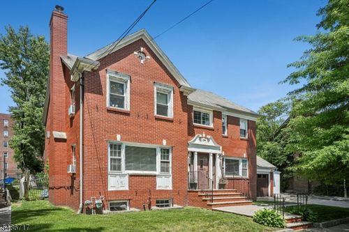 13 Van Velsor Pl, Newark, NJ, 07112-2207 | Card Image