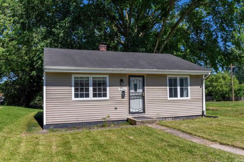 1214 N Olive St, South Bend, IN, 46628-2938 | Card Image