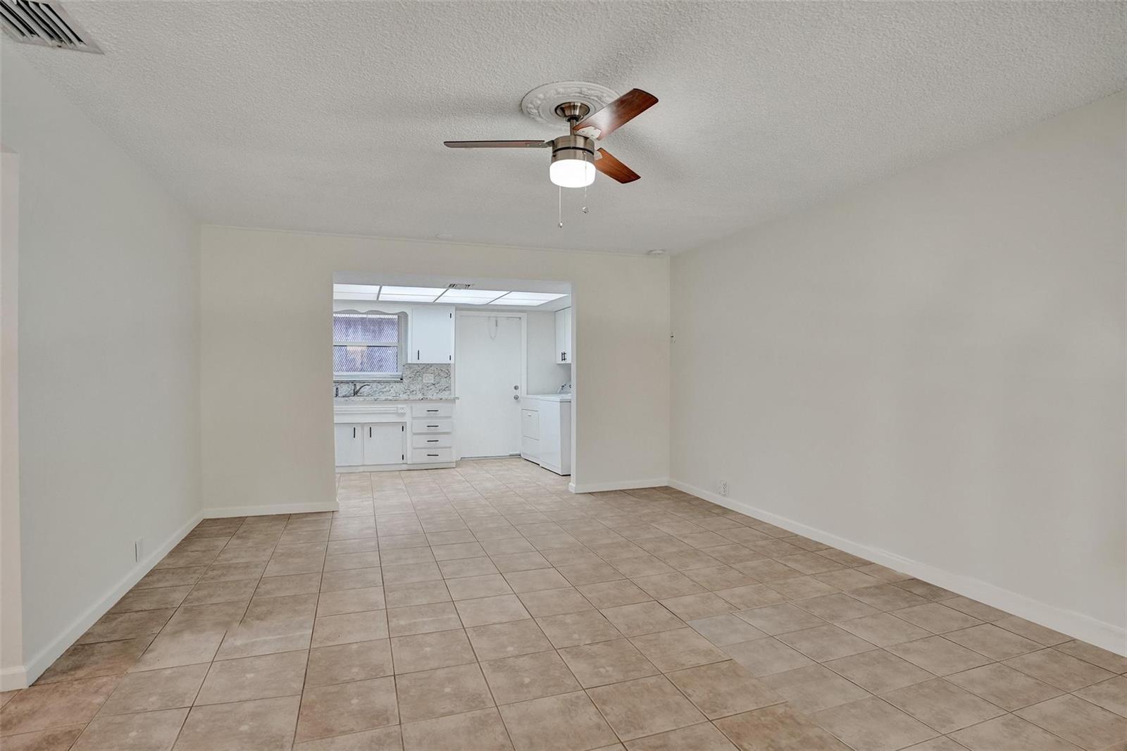 Residential Lease in Oakland Park 2