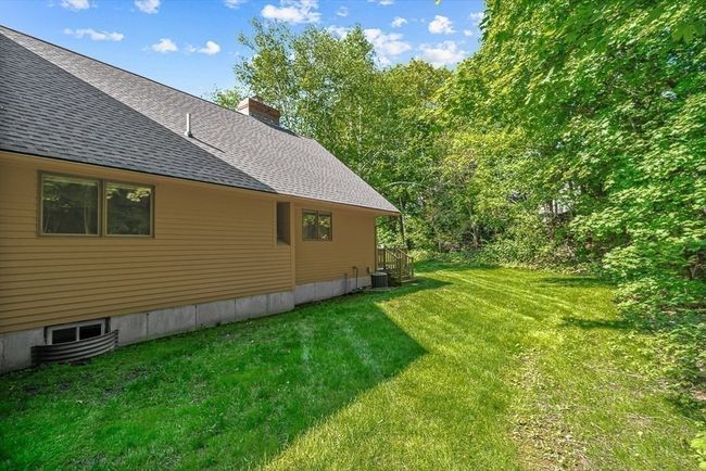 UNIT-4 - 22 Grove Pl, Condo with 2 bedrooms, 1 bathrooms and 1 parking in Winchester MA | Image 36