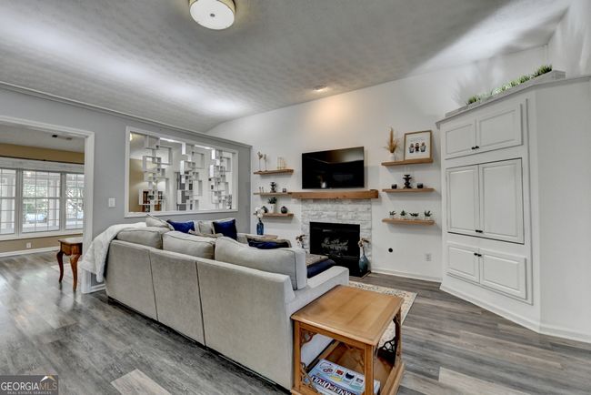 305 Morning Glen Dr, House other with 4 bedrooms, 2 bathrooms and 2 parking in Suwanee GA | Image 7
