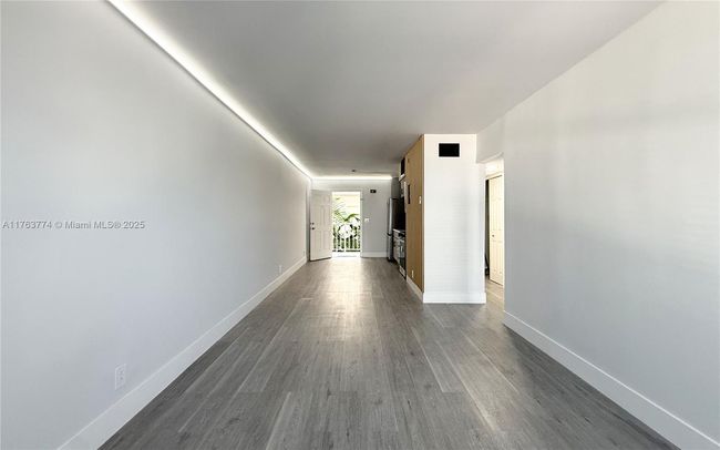 APT-302 - 1770 E Las Olas Blvd, Condo with 1 bedrooms, 1 bathrooms and null parking in Fort Lauderdale FL | Image 8