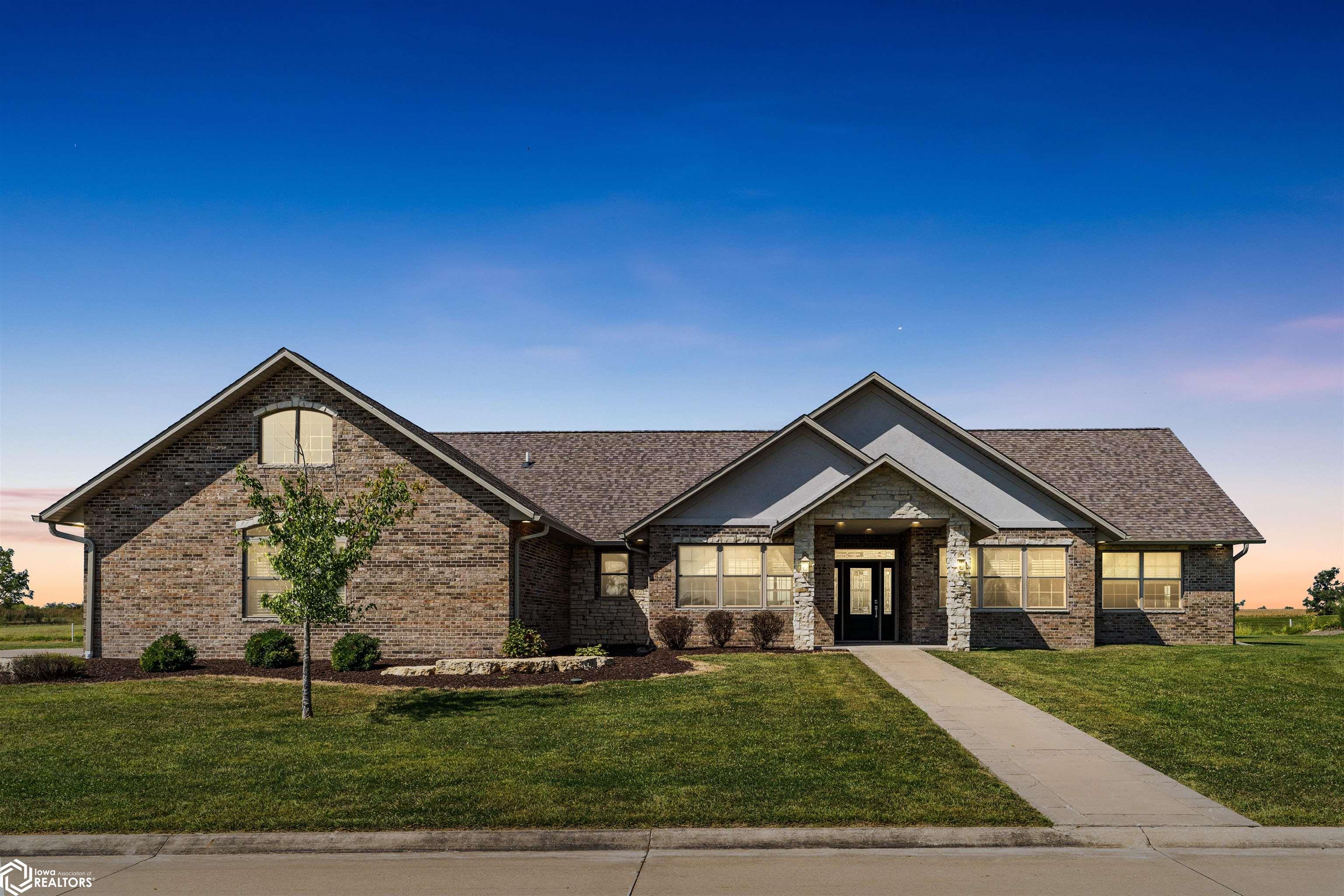 Oak Hills Dr, Burlington, IA 52601