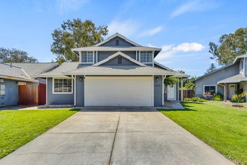7033 Castle Creek Way, Rio Linda, CA, 95673-2439 | Card Image