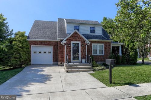 602 Maple St, Annville, PA, 17003-1522 | Card Image