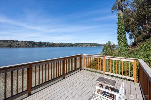211 E Shoreline Ln, Shelton, WA, 98584-8148 | Card Image