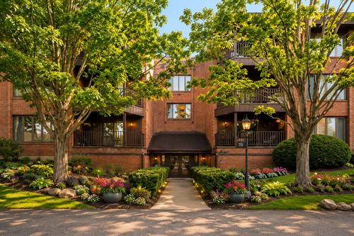 103-75 Boardwalk Place, Park Ridge, IL, 60068 | Card Image
