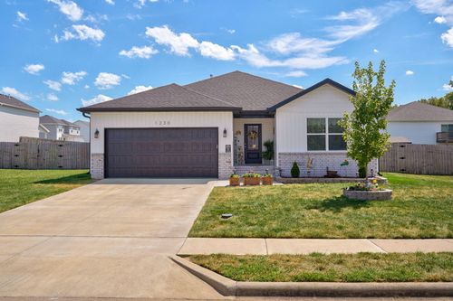 1230 W Lois Lane, Republic, MO, 65738 | Card Image