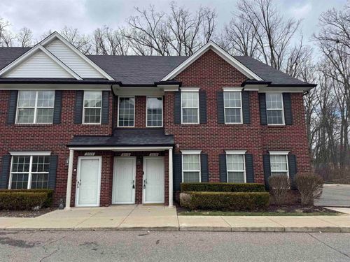 8449 Williamstown Dr, Shelby Township, MI, 48316-2656 | Card Image