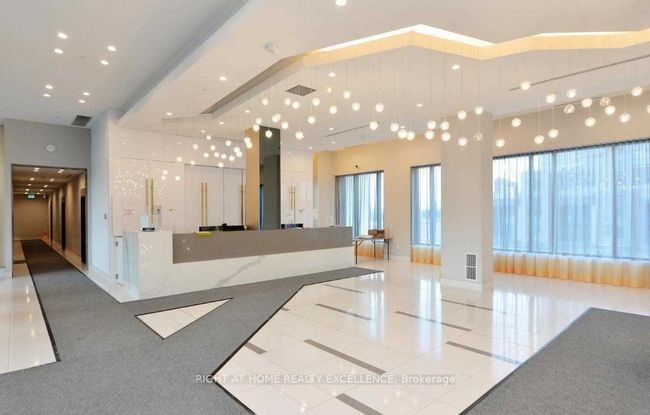 201 - 65 Watergarden Dr, Condo with 3 bedrooms, 2 bathrooms and 1 parking in Mississauga ON | Image 22