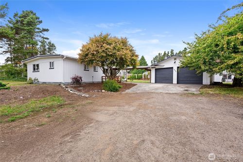1411 196th St, Long Beach, WA, 98631-7035 | Card Image