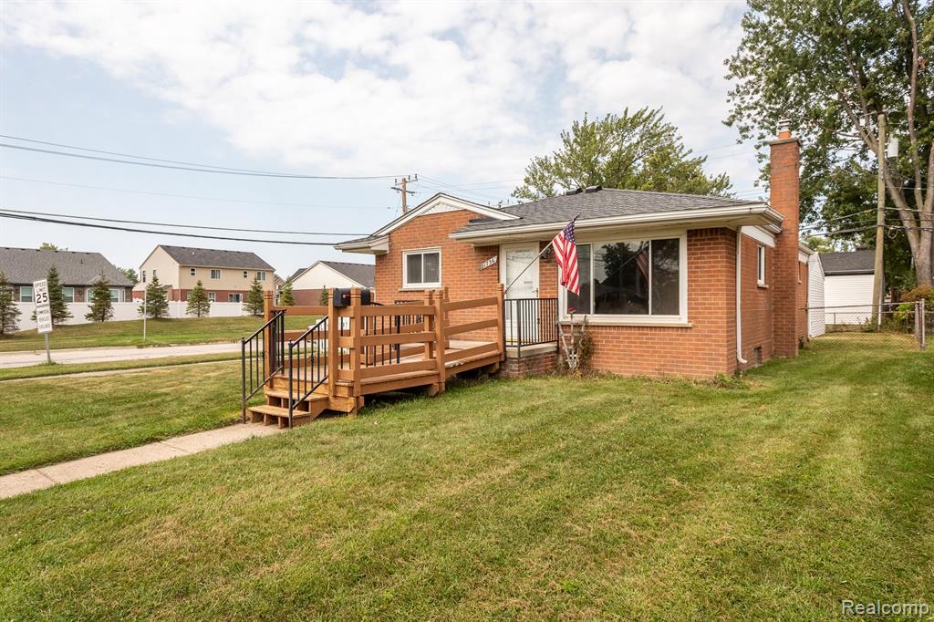 Ann Arbor Trl, Westland, MI 48185