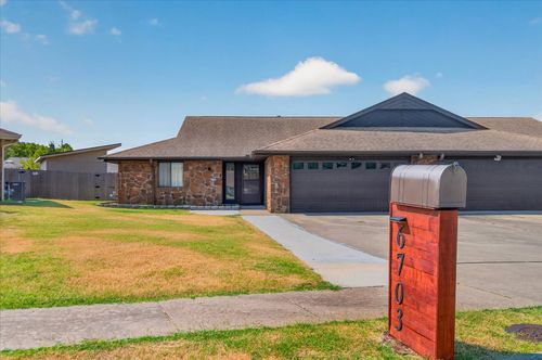 6703 Abbey Rd, Bartlesville, OK, 74006-9004 | Card Image