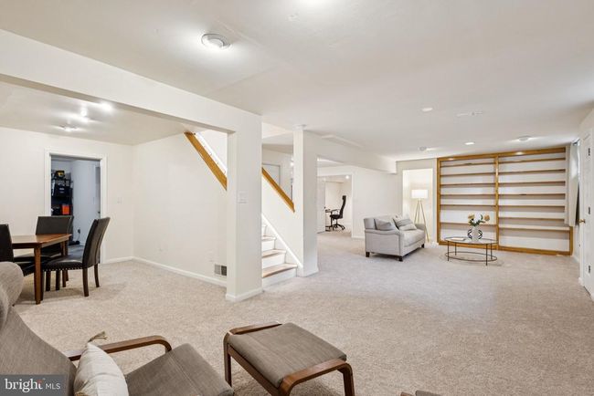 11100 Flora Lee Dr, House other with 4 bedrooms, 4 bathrooms and null parking in Fairfax Station VA | Image 37