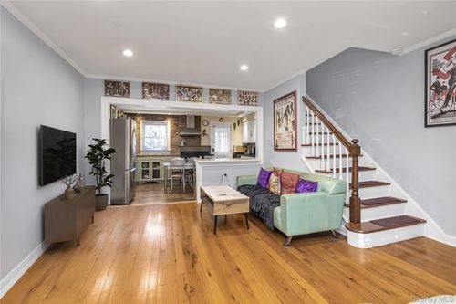 7 160th St, Beechhurst, NY, 11357 | Card Image