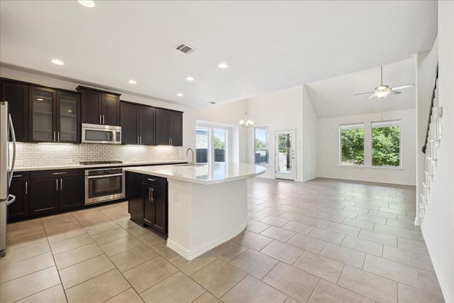 123 Pond View Pass, House other with 4 bedrooms, 4 bathrooms and 4 parking in Buda TX | Image 6