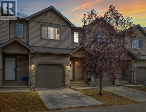 620 Luxstone Landing Sw, Airdrie, AB, T4B0B5 | Card Image