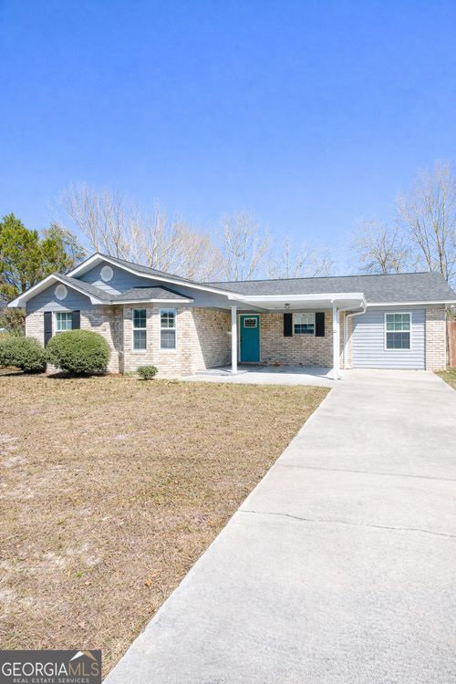 161 Crosby Dr, Hinesville, GA, 31313-8216 | Card Image