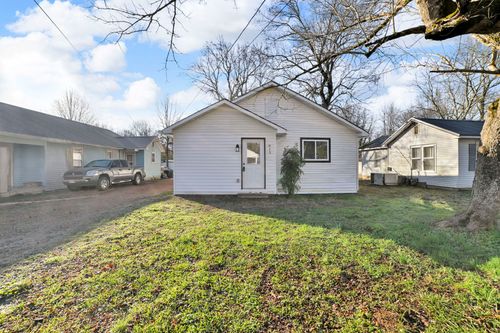 813 Curtis St, Paris, TN, 38242-3608 | Card Image