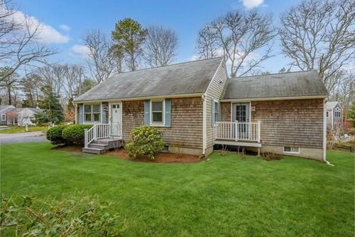 177 Bayview Cir, Osterville, MA, 02655-1753 | Card Image