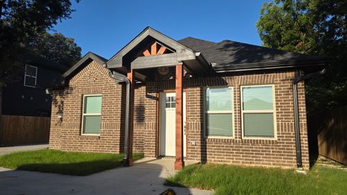 313 Clarence St, Fort Worth, TX, 76111-7012 | Card Image