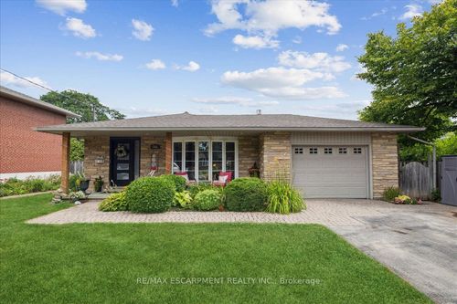 755 Parker Cres, Burlington, ON, L7R3A5 | Card Image