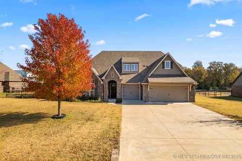 11417 N 168th East Ave, Owasso, OK, 74055-5781 | Card Image