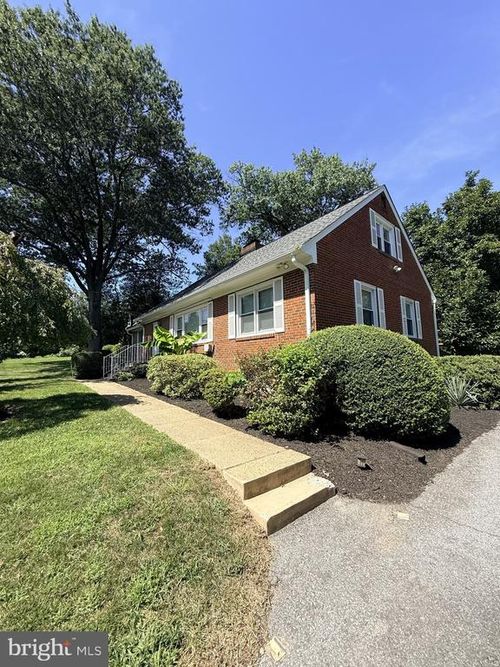 11308 Cedar Ln, BELTSVILLE, MD, 20705-2607 | Card Image