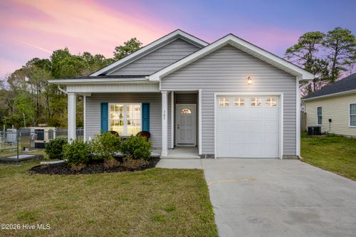 305 Cypress Ave, Holly Ridge, NC, 28445-1217 | Card Image