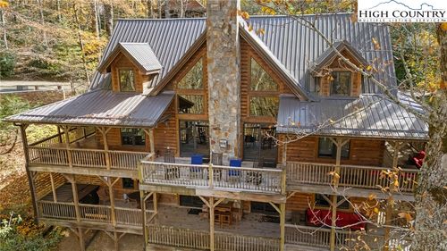 592 Galax Cir, Blowing Rock, NC, 28605-9297 | Card Image