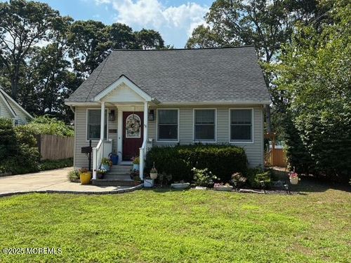 303 River Ave, Point Pleasant Beach, NJ, 08742 | Card Image