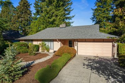 14306 Se Fairwood Boulevard, House other with 3 bedrooms, 1 bathrooms and 2 parking in Renton WA | Image 3