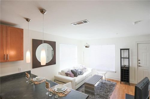 apt-132-711 W 32nd St, Austin, TX, 78705-2203 | Card Image
