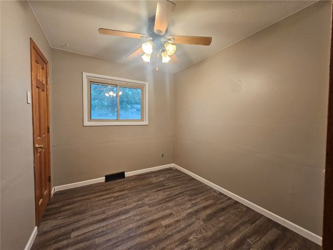 1523 Golden Valley Dr, House other with 3 bedrooms, 2 bathrooms and null parking in Bettendorf IA | Image 9