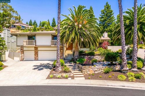220 Devonshire Ct, Pleasant Hill, CA, 94523-2079 | Card Image