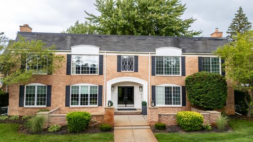150 E Long Lake Rd, Bloomfield Hills, MI, 48304-2357 | Card Image