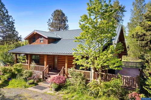 37782 River Dr, Lebanon, OR, 97355-9301 | Card Image