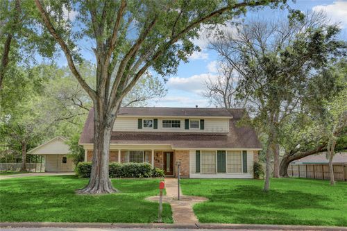 105 Ridgemont Dr, Alvin, TX, 77511-5227 | Card Image