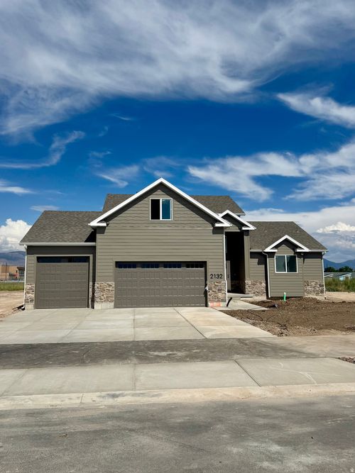2132 S 4520 W, Taylor, UT, 84401-2171 | Card Image