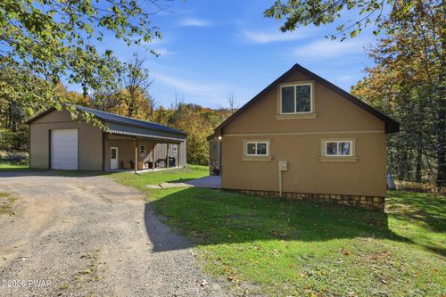 598 Ravnikar Rd, Forest City, PA, 18421-9577 | Card Image