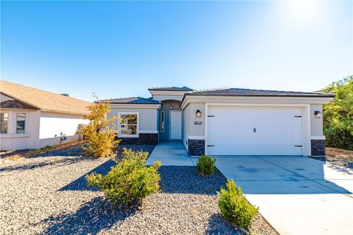 3640 N Kenneth Rd, Kingman, AZ, 86409-3125 | Card Image