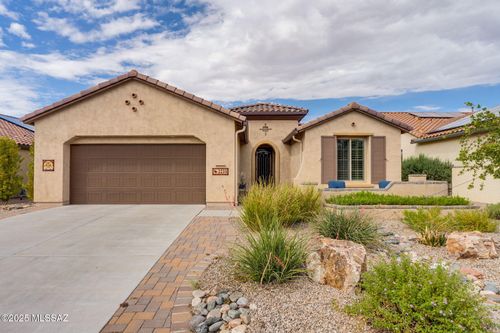 2235 E Thunderchief Dr, Green Valley, AZ, 85614-5838 | Card Image