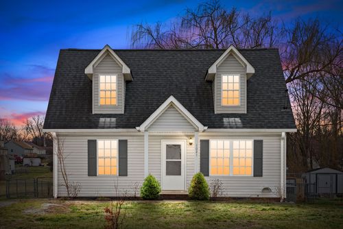 1021 Poppy Seed Dr, Oak Grove, KY, 42262-9155 | Card Image