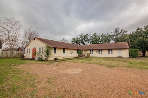 803 Pine St, Victoria, TX, 77901-6941 | Card Image