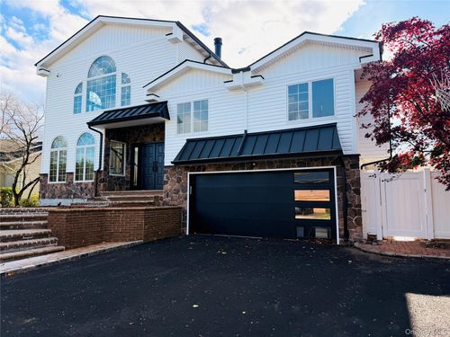 65 Mellow Mellow Ln, Jericho, NY, 11753-2244 | Card Image