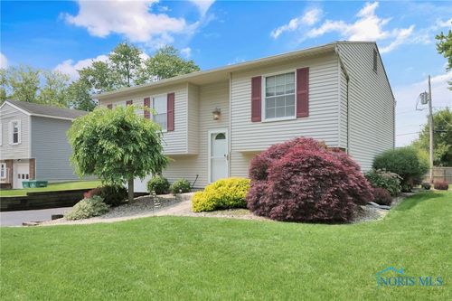 2444 Jamestown Dr, Northwood, OH, 43619-1141 | Card Image
