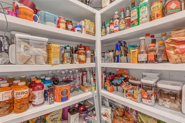 Large pantry | Image 25