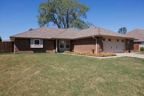 1233 Arbor Dr, Bartlesville, OK, 74006-7821 | Card Image