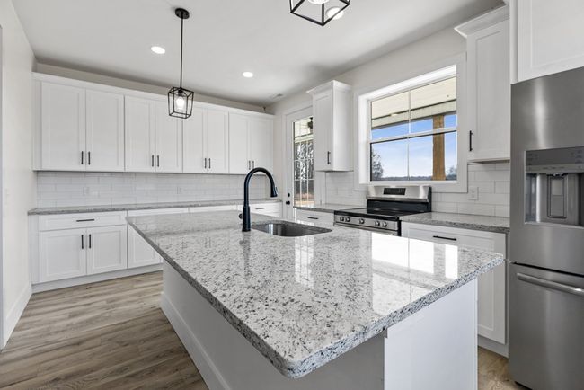 1807 Three Island Rd, Home with 3 bedrooms, 3 bathrooms and 5 parking in Walling TN | Image 45